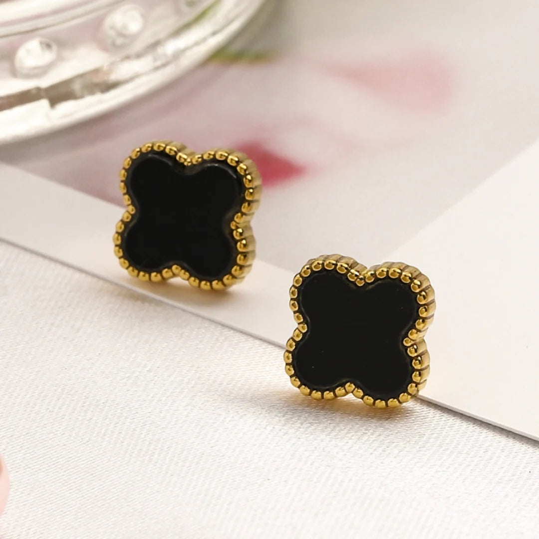 Clover Earrings Black (gold finish)