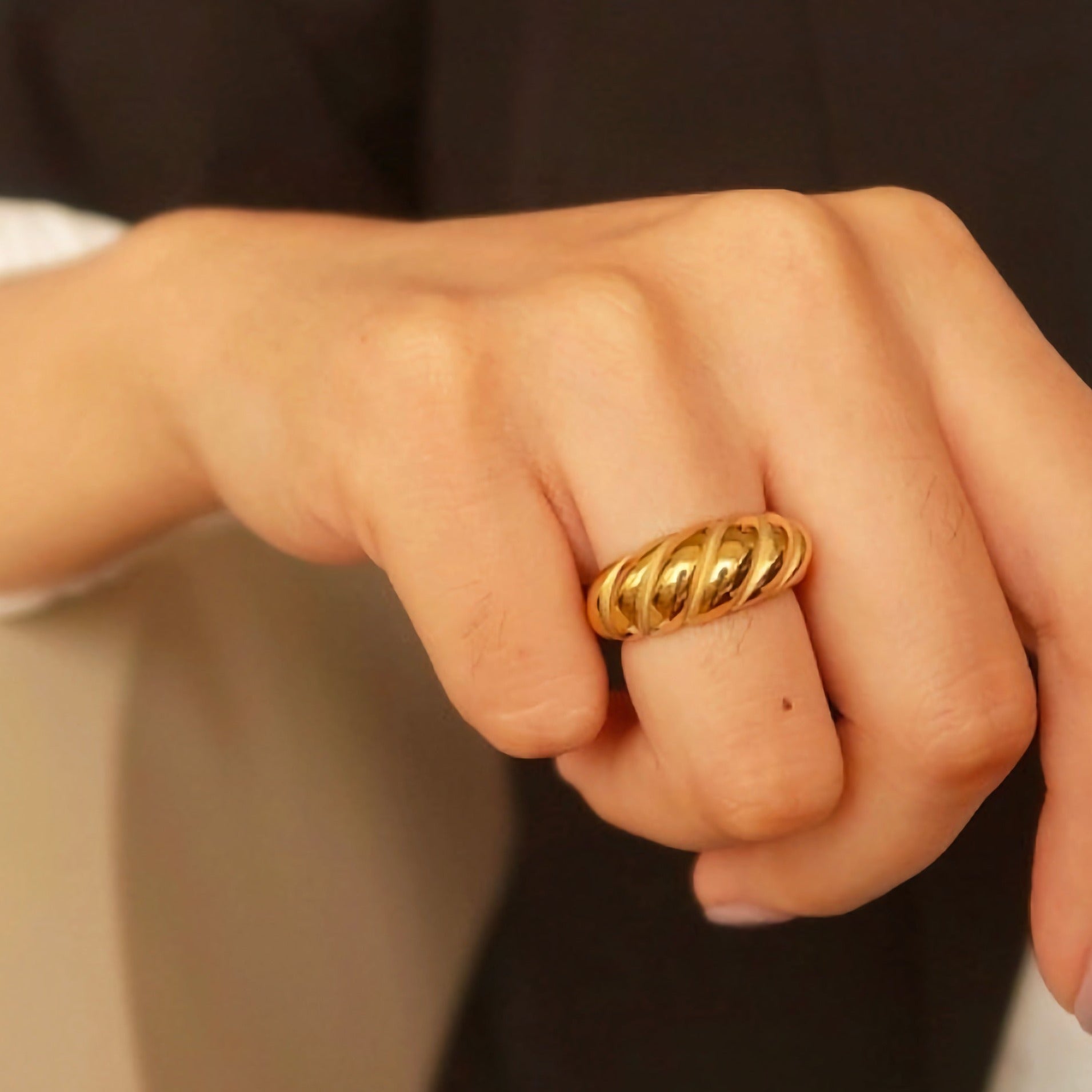 Amaia Golden Croissant Ring