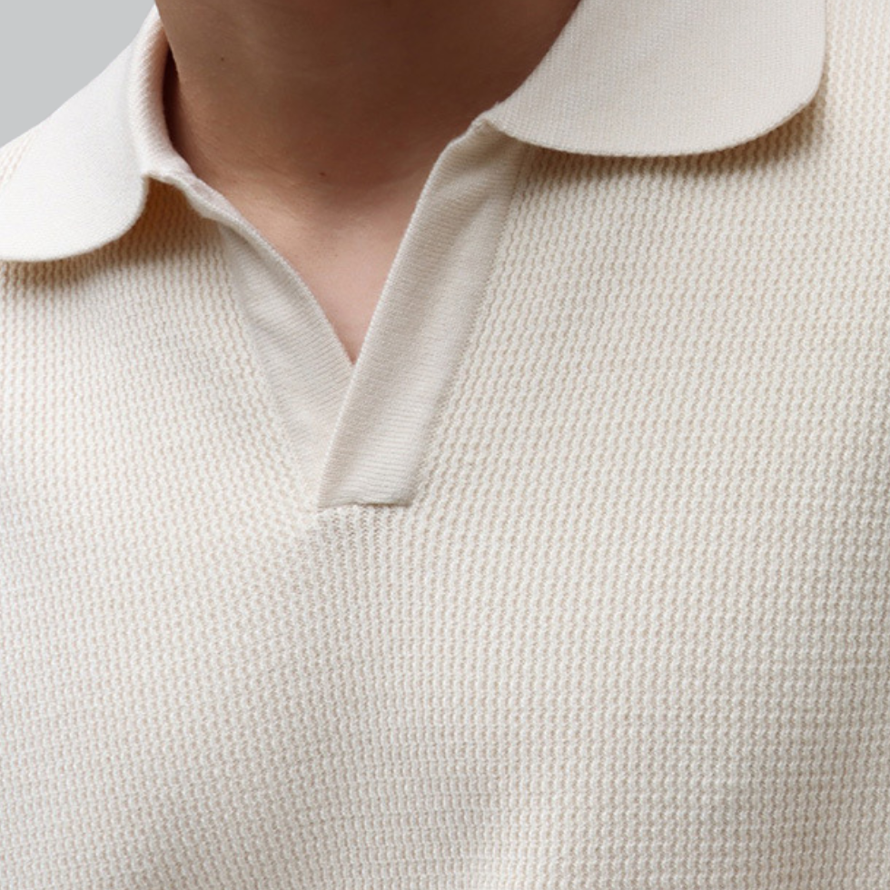 Buttonless long-sleeved polo shirt