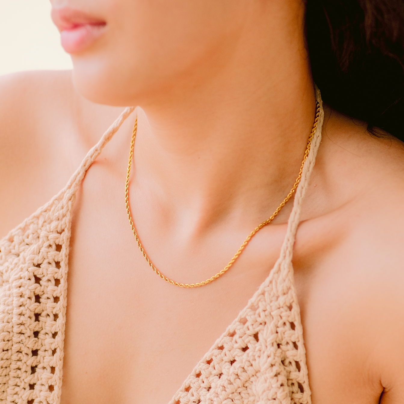 Calle Towel Chain Gold Pendant