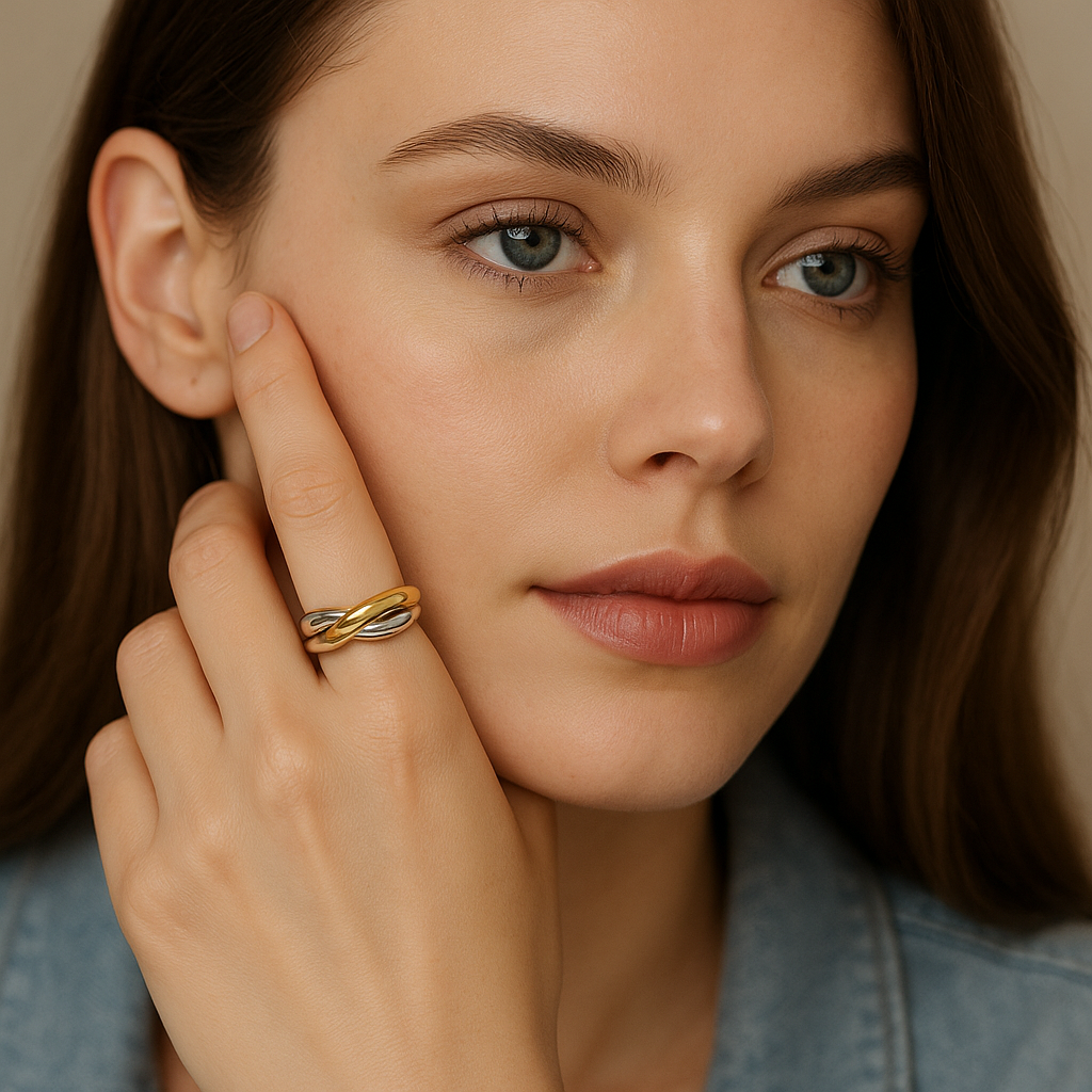 Interlocking Wave Ring (Gold Finish)