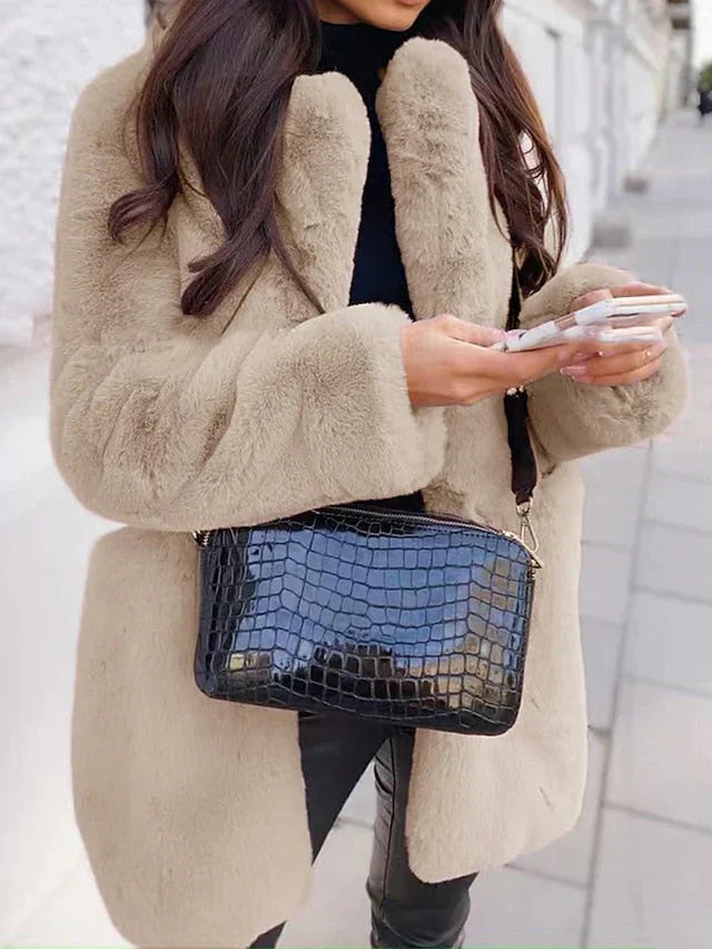 Ophelia | Elegant Teddy Coat for Cold Days