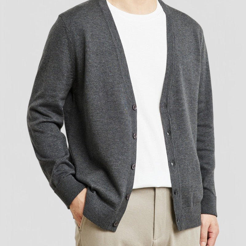 Men's Lightweight Knitted Cardigan With Buttons