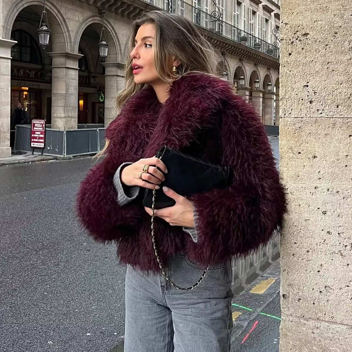 Noemi | Short, soft jacket with classic lapels