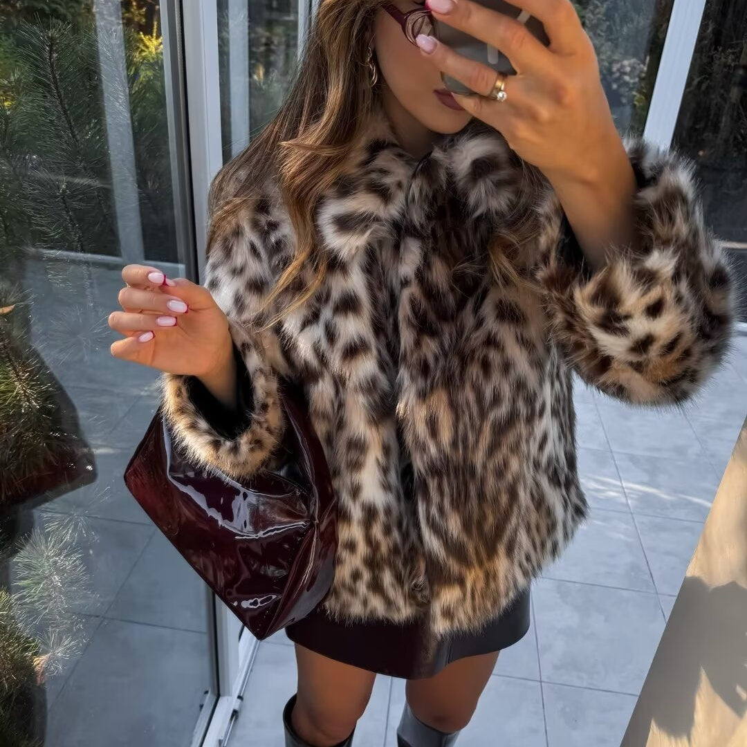 Zoe | Oversized faux fur jacket