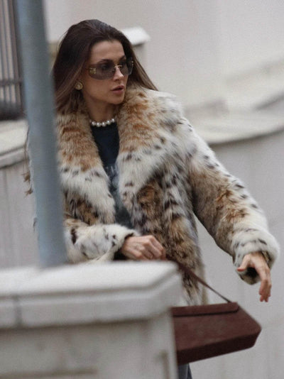 Zoe | Oversized faux fur jacket