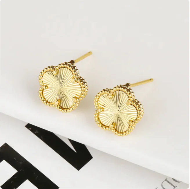 Five-Petal Shell Earrings (gold finish)