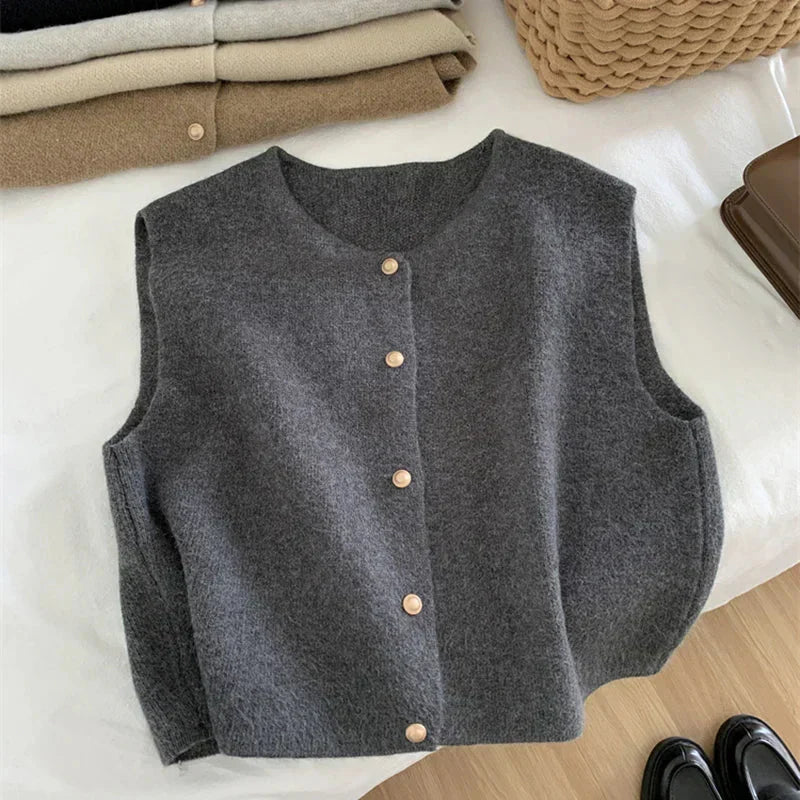 Eleanor | Chic Women's Vest in Short Style