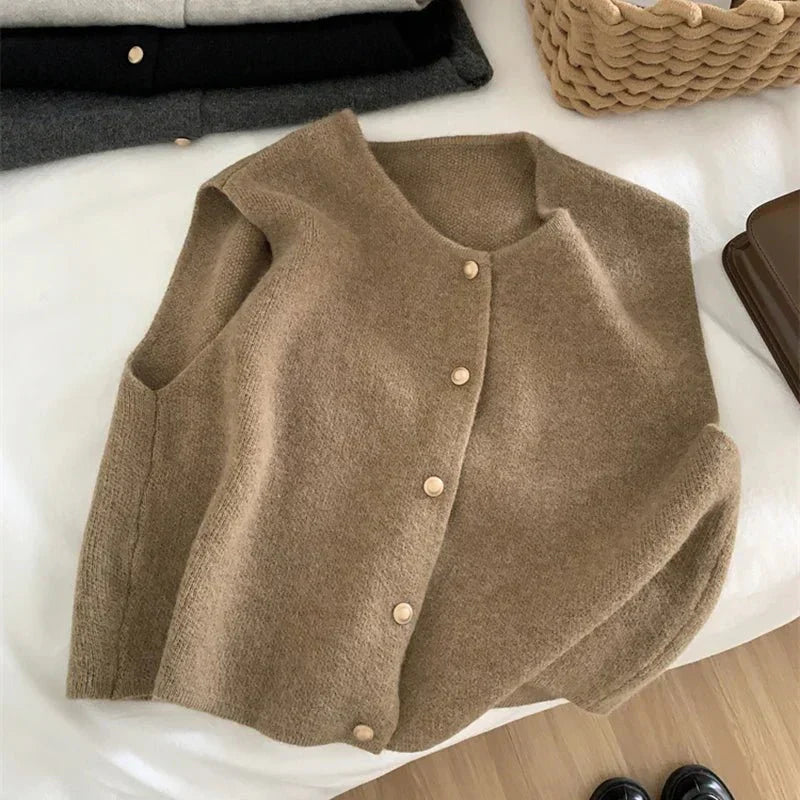 Eleanor | Chic Women's Vest in Short Style