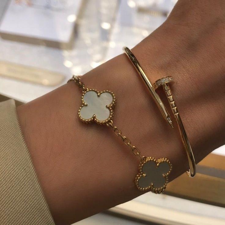Clover Bracelet (gold finish)